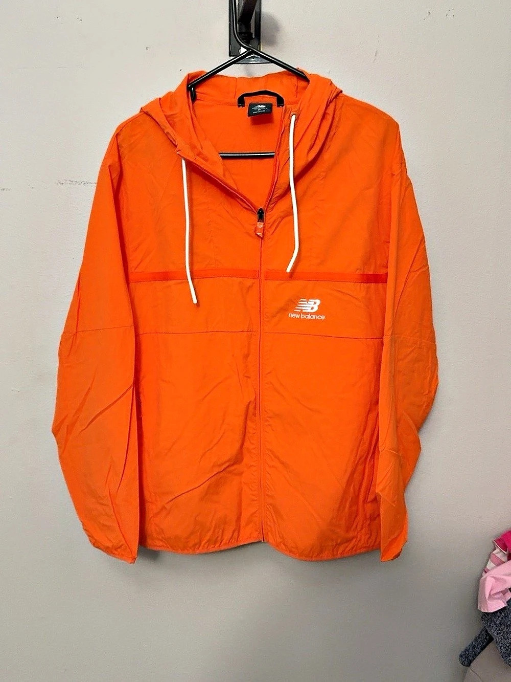 New Balance Orange Windbreaker Size Medium Like New